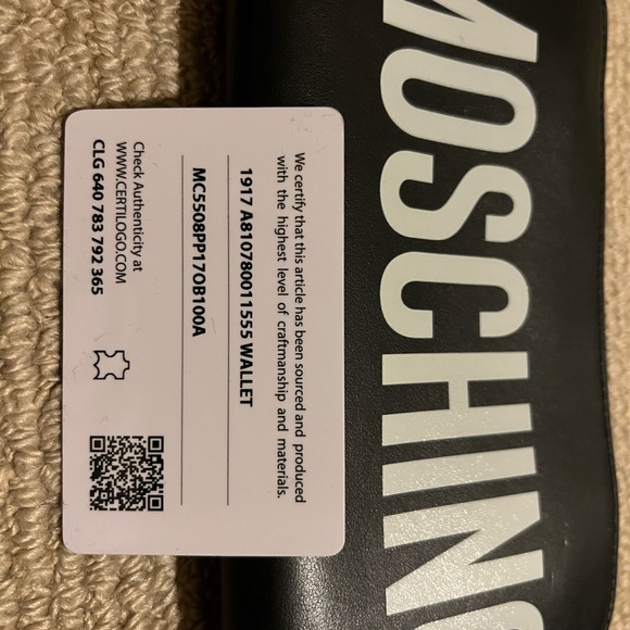 Moschino Leather Wallet with detachable wrist strap - Picture 5 of 6